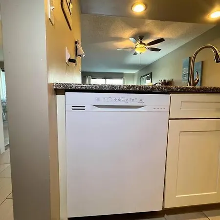 Quiet-Relaxing-Modern-Sleeps 8 Walk To The Beach! Panama City Beach Exterior photo